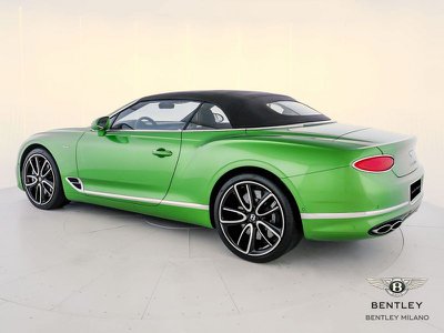 Bentley Bentayga V8 EWB Azure 23MY, Anno 2023, KM 1590 - glavna fotografija