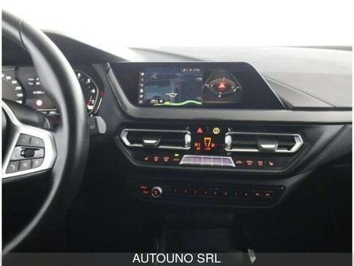 BMW 520 d Aut./GSD/HUD/STAND-HEIZUNG/LEDER/LED/ - glavna fotografija