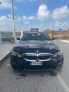 BMW Serie 3 Touring 320d Business Advantage aut., Anno 2019, KM - glavna fotografija
