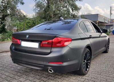 BMW Serie 5 530e xDrive Luxury, Anno 2020, KM 16000 - glavna fotografija