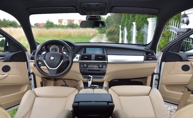 BMW 520 d aut. Touring Luxury (rif. 13190608), Anno 2018, KM 185 - glavna fotografija