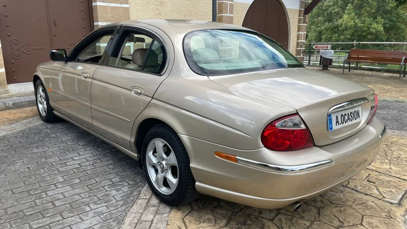 JAGUAR S-Type 4.0 V8 - glavna fotografija