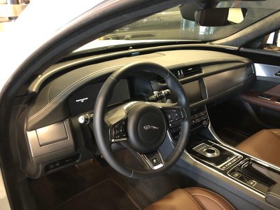 Jaguar Xe 2.0 D Turbo 180cv Pure Business Edition, Anno 2016, KM - glavna fotografija