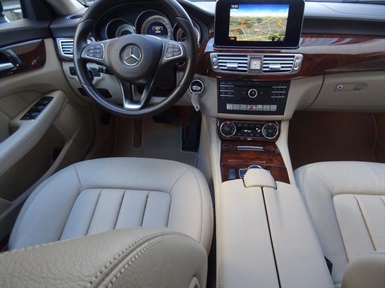 Mercedes Benz A 200 Limousine Memory Panorama AMG Keyless - glavna fotografija