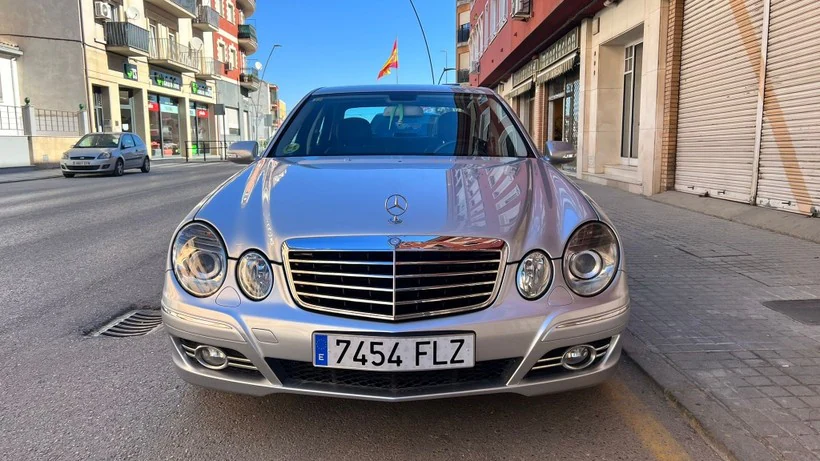 MERCEDES-BENZ Clase E 220CDI Avantgarde - glavna fotografija