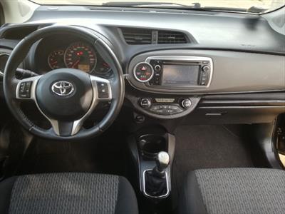 Toyota Yaris 1.5 Hybrid 5 porte Active, Anno 2024, KM 0 - glavna fotografija